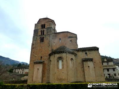 Viaje Semana Santa - Mallos Riglos - Jaca; viajes fines de semana; grupo de senderismo;rutas navacer